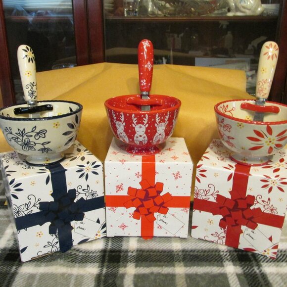 H158-NIB Temptations Red & White Floral Dip Bowl and Spreader - Picture 4 of 4